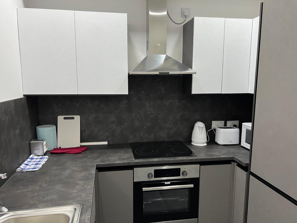 Cosy & Modern Top Floor 1-Bedroom Apartment St. Paul's Bay Exterior photo